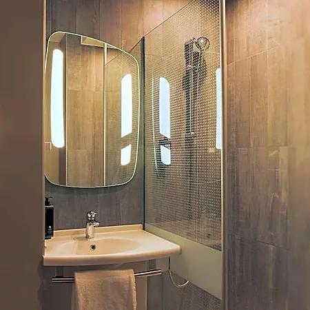 Szálloda Ibis Lyon North 3*