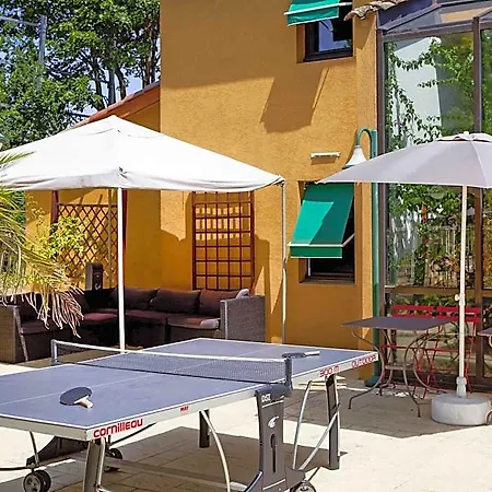 ホテル Ibis Lyon North 3*
