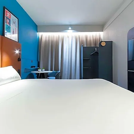 ホテル Ibis Lyon North ダルディリー
