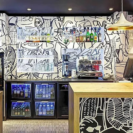 Ibis Lyon North Szálloda